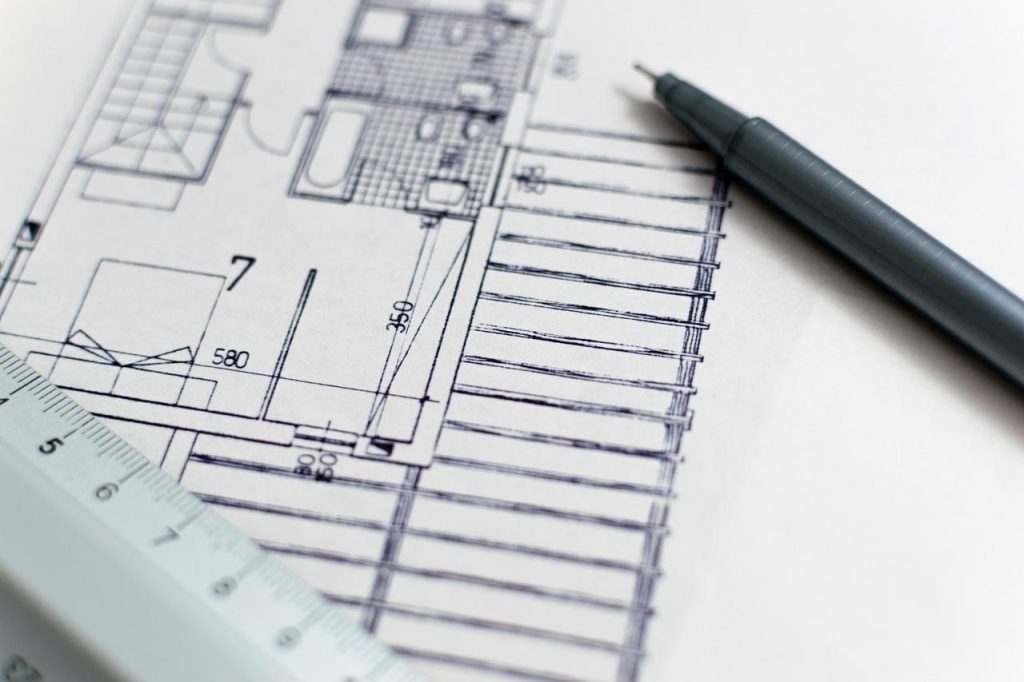 Kruislaagopbouw van CLT bouw met gestapelde houten planken voor duurzame constructies